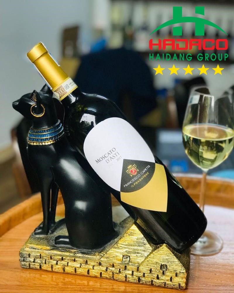 Moscato d'Asti có vị ngọt và nồng độ cồn thích hợp cho người uống