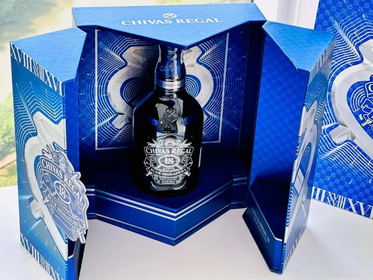 Rượu Vang Mạnh Chivas 25Y Scotland (40%)