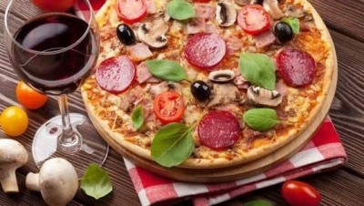 SỰ KẾT HỢP ĐỘC ĐÁO GIỮA RƯỢU VANG VÀ PIZZA