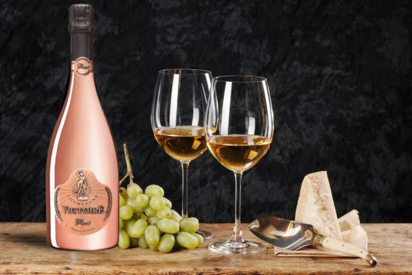 Rượu vang Pháp Champagne Victoire Vintage Rose 12% 