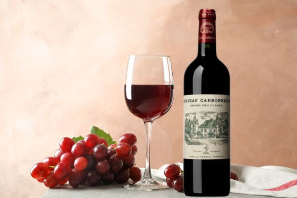 Rượu vang đỏ Pháp Chateau Carbonnieux 2018 13.5% 