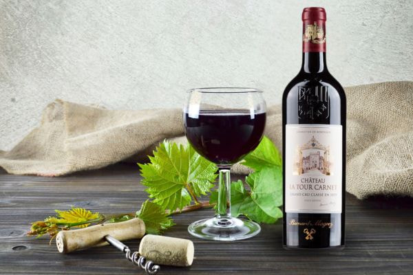 Rượu vang đỏ Pháp Château La Tour Carnet 14% 