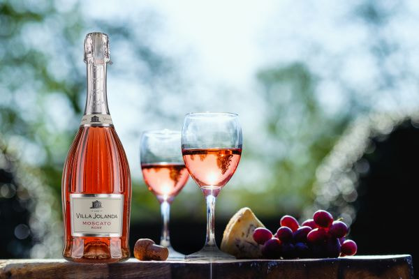 Rượu vang hồng Ý Villa Jolanda Moscato Rose 6.5% 