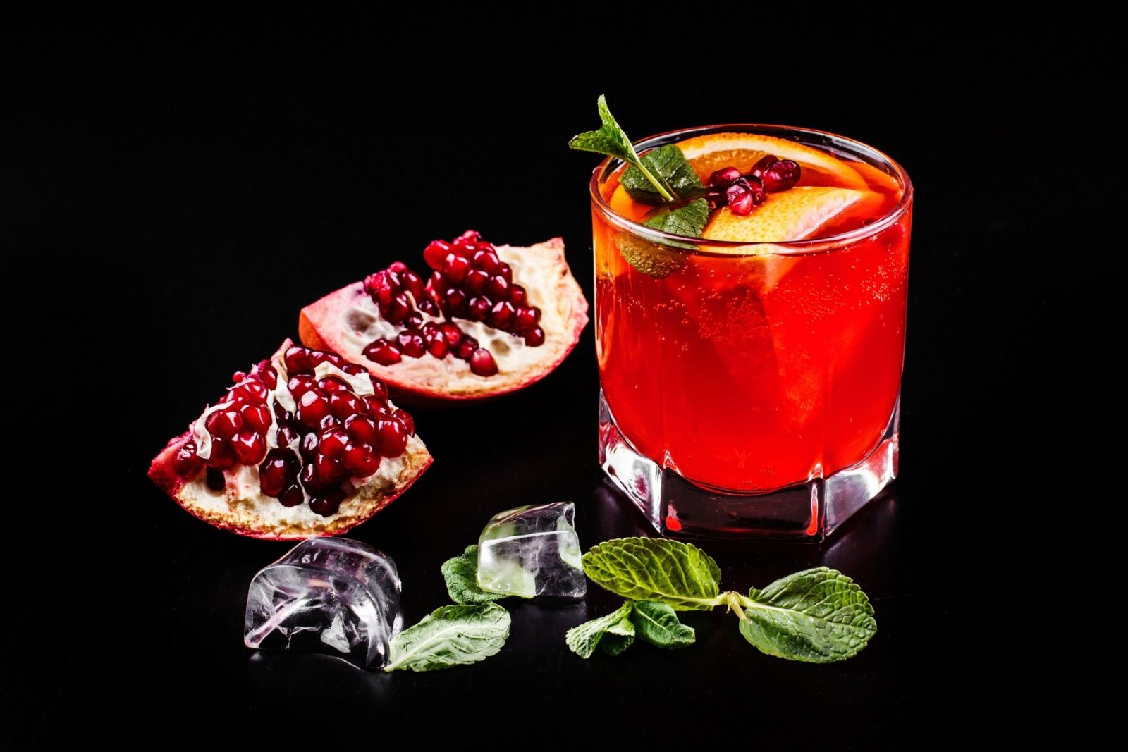  J&W Cocktail Red Tây Ban Nha - Cocktail Đỏ Quyến Rũ